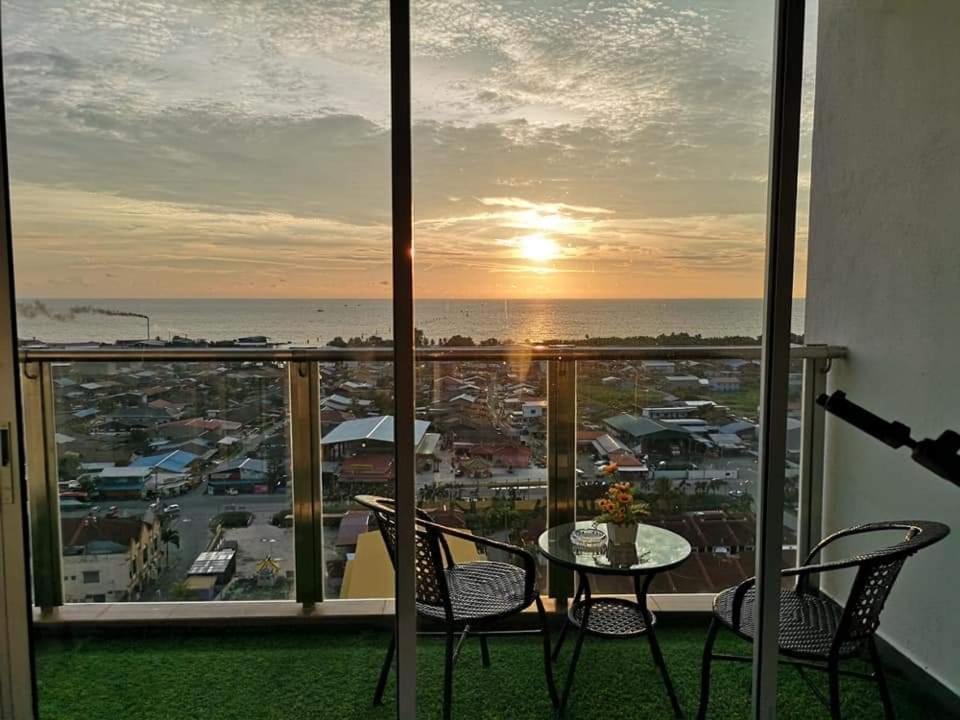 Sekinchan Seaview Homestay 7 High View Ngoại thất bức ảnh